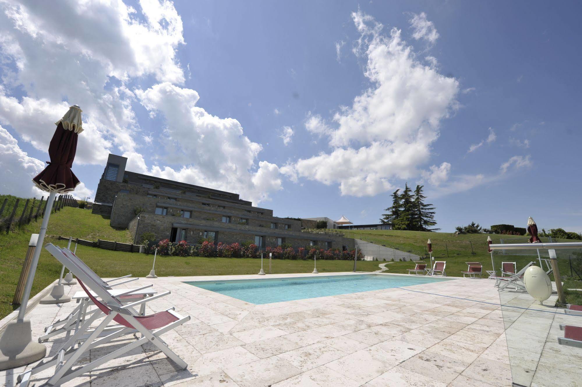 Ca' Del Lupo Montelupo Albese Exterior foto